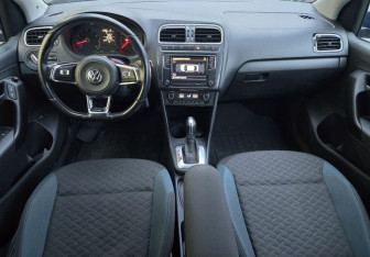 Подержанный автомобиль Volkswagen Polo Sedan 2020 года (9 фото)