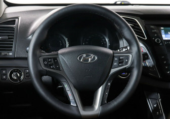 Подержанный автомобиль Hyundai i40 Wagon 2017 года (10 фото)