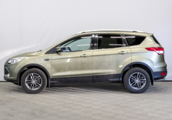 Подержанный автомобиль Ford Kuga 2013 года (8 фото)