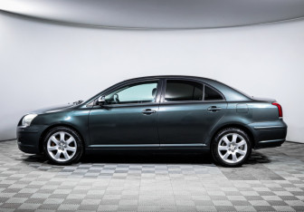 Подержанный автомобиль Toyota Avensis Sedan 2006 года (8 фото)