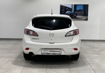 Подержанный автомобиль Mazda 3 Hatchback 2012 года (6 фото)
