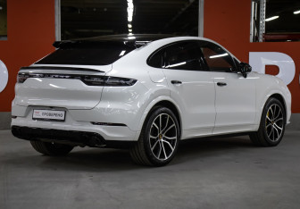Подержанный автомобиль Porsche Cayenne 2019 года (5 фото)