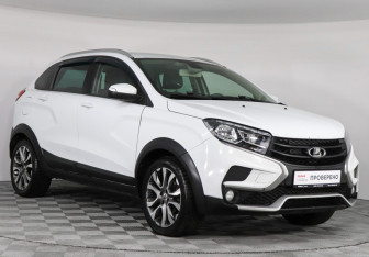 Подержанный автомобиль LADA (ВАЗ) XRAY 2018 года (3 фото)