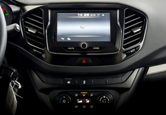 Подержанный автомобиль LADA (ВАЗ) Vesta Sedan 2019 года (15 фото)