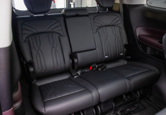 Подержанный автомобиль GAC M8 2023 года (10 фото)