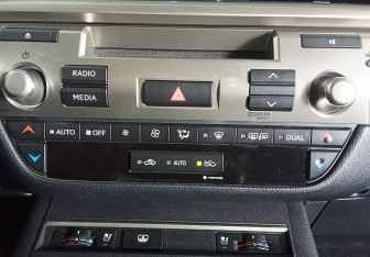 Подержанный автомобиль Lexus ES 2014 года (15 фото)