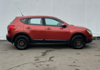 Подержанный автомобиль Nissan Qashqai 2008 года (4 фото)
