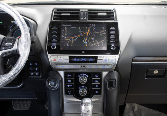 Подержанный автомобиль Toyota Land Cruiser Prado 2023 года (15 фото)