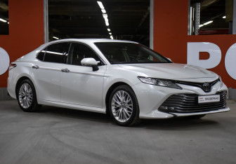 Подержанный автомобиль Toyota Camry Sedan 2020 года (3 фото)