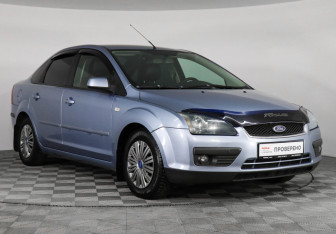 Подержанный автомобиль Ford Focus Sedan 2006 года (3 фото)