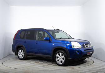 Подержанный автомобиль Nissan X-Trail 2007 года (3 фото)
