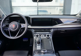 Подержанный автомобиль Hongqi H9 2023 года (12 фото)