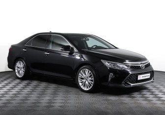 Подержанный автомобиль Toyota Camry Sedan 2017 года (3 фото)
