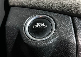 Подержанный автомобиль Chevrolet Cruze Wagon 2013 года (14 фото)