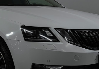 Подержанный автомобиль Skoda Octavia Liftback 2018 года (14 фото)