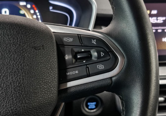 Подержанный автомобиль Geely Coolray 2023 года (24 фото)