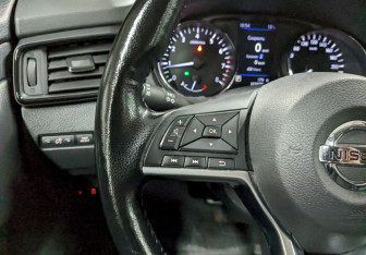 Подержанный автомобиль Nissan X-Trail 2021 года (24 фото)