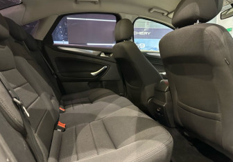 Подержанный автомобиль Ford Mondeo Sedan 2011 года (14 фото)