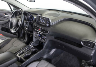 Подержанный автомобиль Hyundai Santa Fe 2019 года (9 фото)