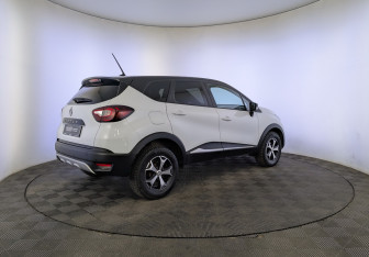 Подержанный автомобиль Renault Kaptur 2021 года (5 фото)