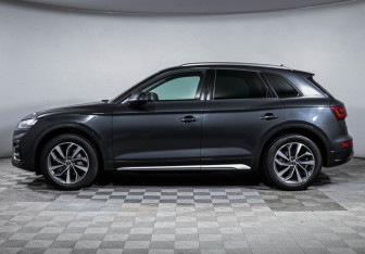 Подержанный автомобиль Audi Q5 2021 года (8 фото)