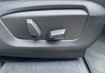 Подержанный автомобиль BMW X5 2017 года (22 фото)