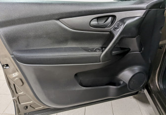 Подержанный автомобиль Nissan Qashqai 2014 года (11 фото)