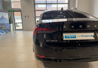 Подержанный автомобиль Skoda Octavia Liftback 2020 года (7 фото)