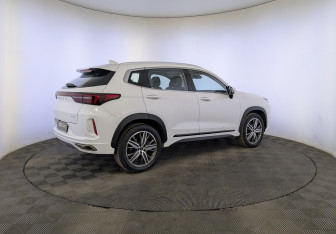 Подержанный автомобиль Exeed LX 2022 года (5 фото)