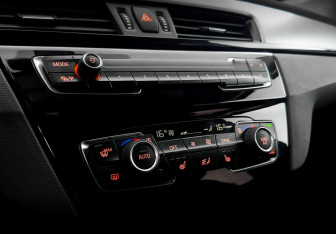 Подержанный автомобиль BMW X1 2019 года (25 фото)