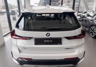 Новый BMW X1 2025 (5 фото)