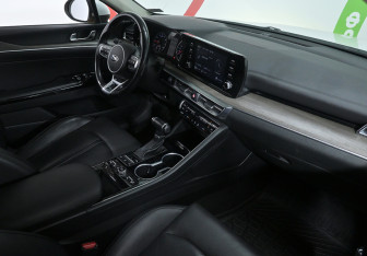 Подержанный автомобиль Kia K5 2020 года (9 фото)
