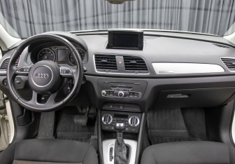 Подержанный автомобиль Audi Q3 2013 года (14 фото)