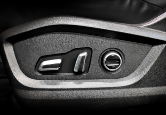 Подержанный автомобиль Exeed LX 2022 года (20 фото)