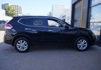 Подержанный автомобиль Nissan X-Trail 2016 года (4 фото)