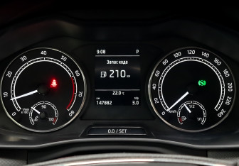 Подержанный автомобиль Skoda Rapid Liftback 2021 года (13 фото)