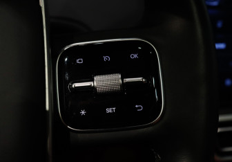 Подержанный автомобиль LiXiang L6 2024 года (20 фото)