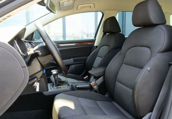 Подержанный автомобиль Skoda Superb Wagon 2012 года (18 фото)