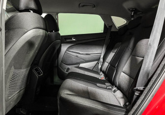 Подержанный автомобиль Hyundai Tucson 2019 года (10 фото)