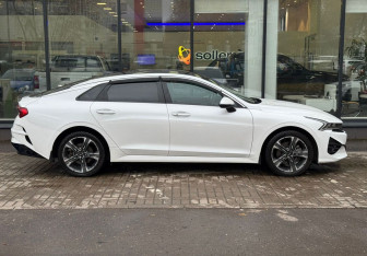 Подержанный автомобиль Kia K5 2020 года (4 фото)