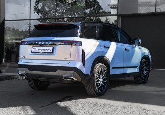 Подержанный автомобиль Jaecoo J7 2024 года (4 фото)