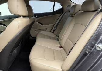 Подержанный автомобиль Kia Optima Sedan 2014 года (11 фото)