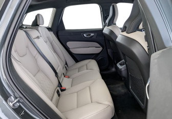 Новый Volvo XC60 2025 (12 фото)