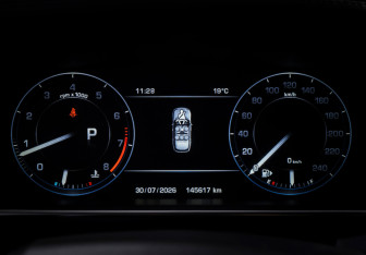 Подержанный автомобиль Land Rover Range Rover 2013 года (16 фото)