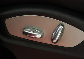 Подержанный автомобиль Porsche Cayenne 2012 года (17 фото)