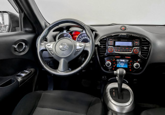 Подержанный автомобиль Nissan Juke 2015 года (27 фото)