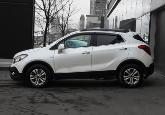 Подержанный автомобиль Opel Mokka 2013 года (8 фото)