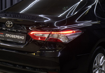 Подержанный автомобиль Toyota Camry Sedan 2018 года (21 фото)