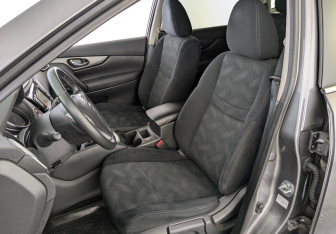 Подержанный автомобиль Nissan X-Trail 2017 года (20 фото)