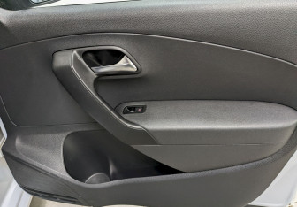 Подержанный автомобиль Volkswagen Polo Sedan 2020 года (18 фото)